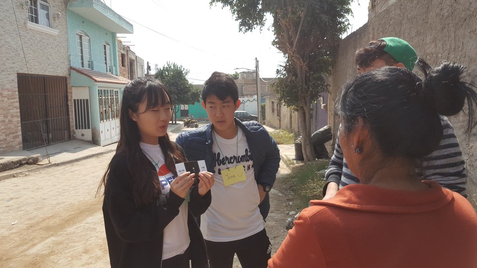 빈민촌 노방전도.jpg